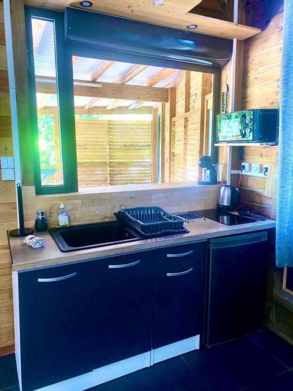 Charmant Bungalow Tout Confort Climatise - Terrasse Et Acces Plage ! 德赛 外观 照片